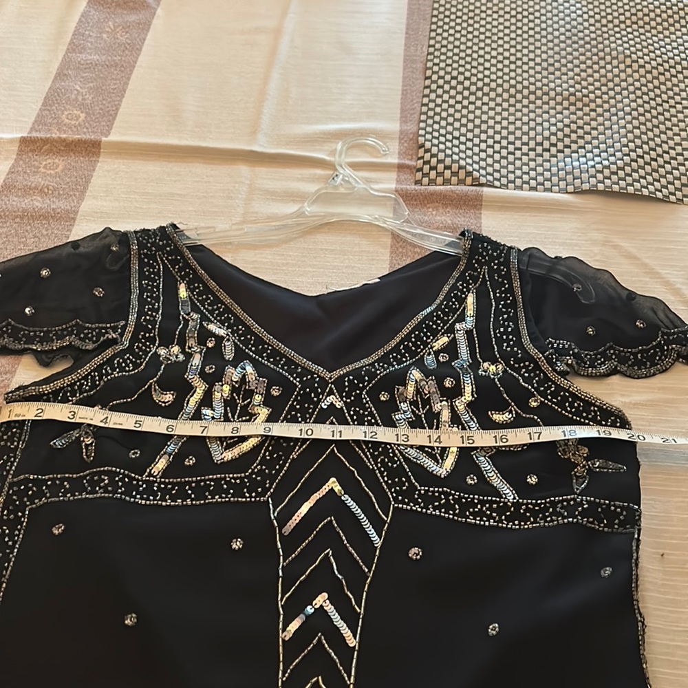 Beautiful   Silk black sequin  sparkly cocktail top, cap sleeves never worn